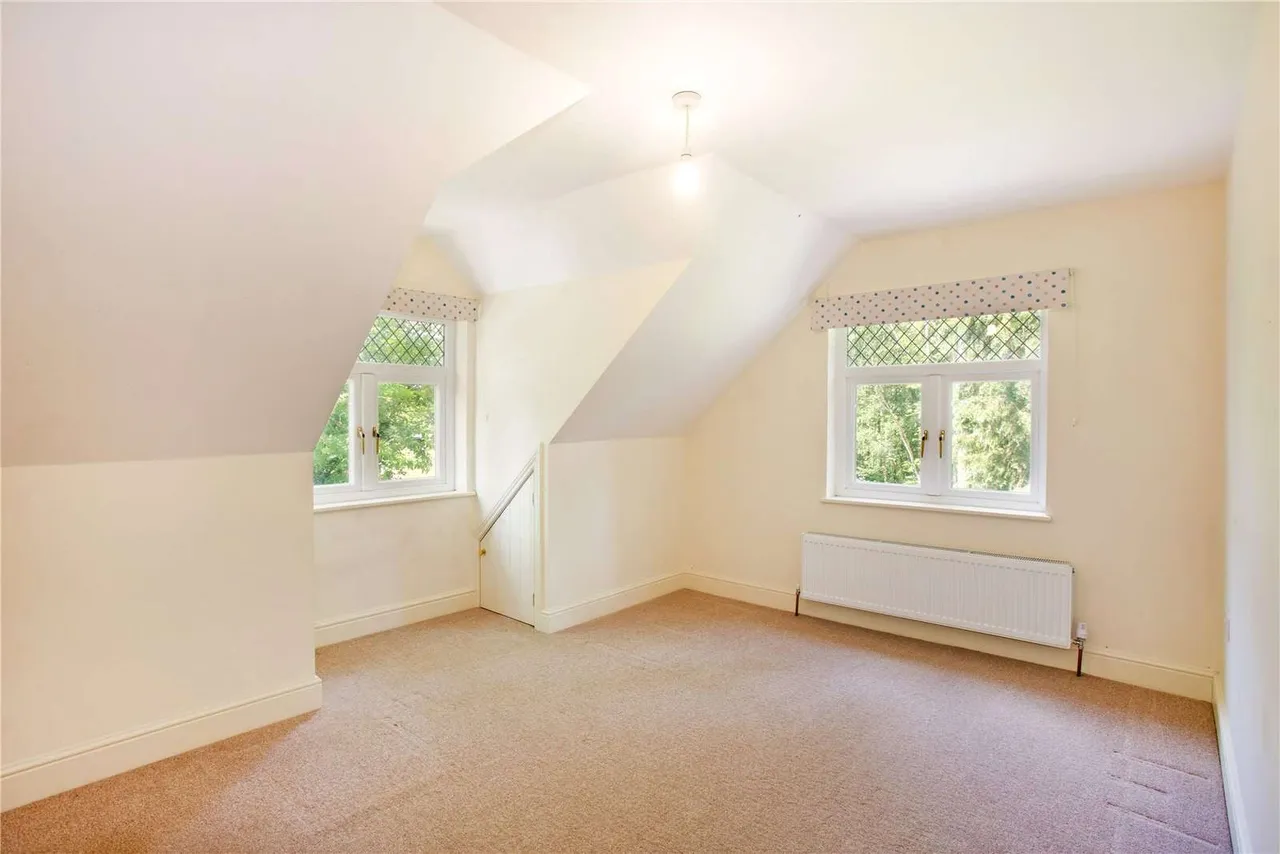 Brenchley Road, Horsmonden, Tonbridge, Kent, TN12 8DN, photo 9