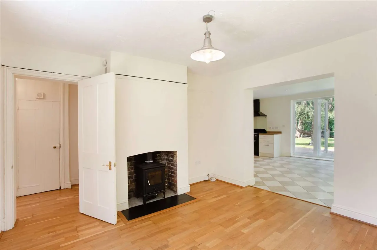 Brenchley Road, Horsmonden, Tonbridge, Kent, TN12 8DN, photo 8