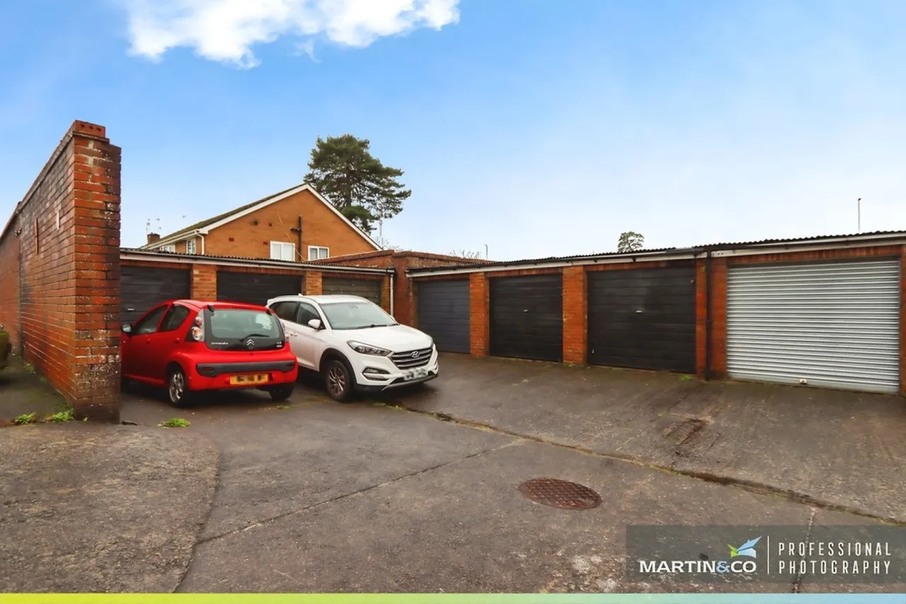 Rees Close, Newport, photo 4