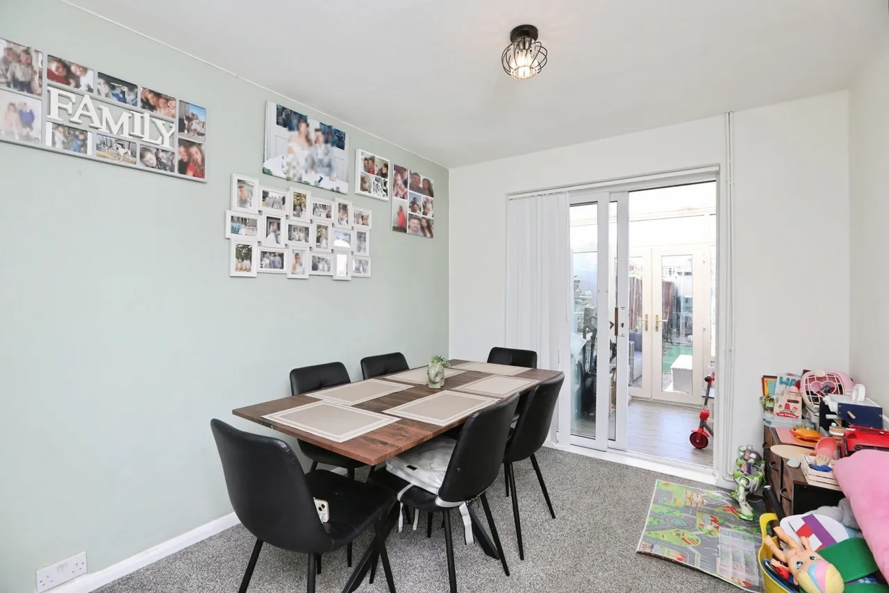 Suffolk Avenue, Rainham, Gillingham, Kent, ME8, photo 18