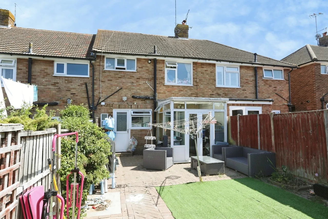 Suffolk Avenue, Rainham, Gillingham, Kent, ME8, photo 13