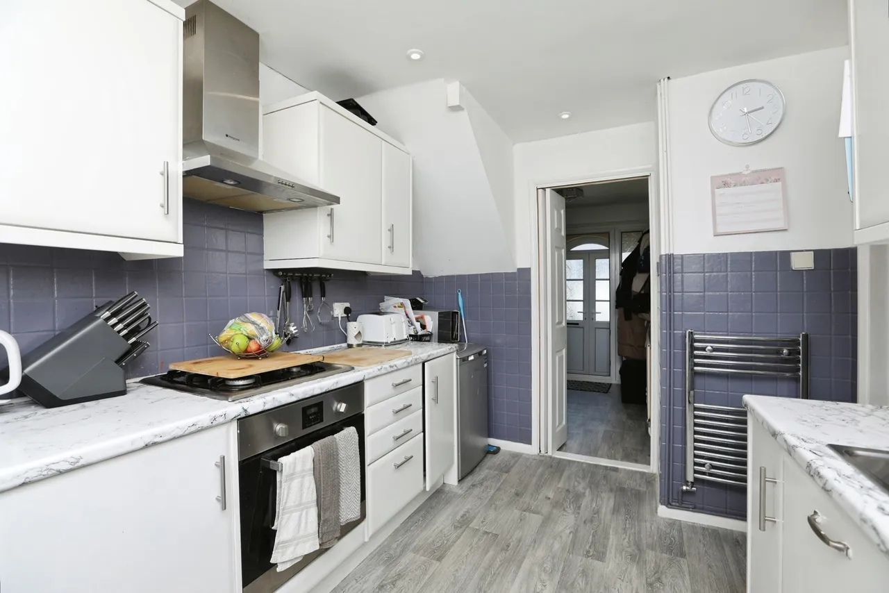 Suffolk Avenue, Rainham, Gillingham, Kent, ME8, photo 12
