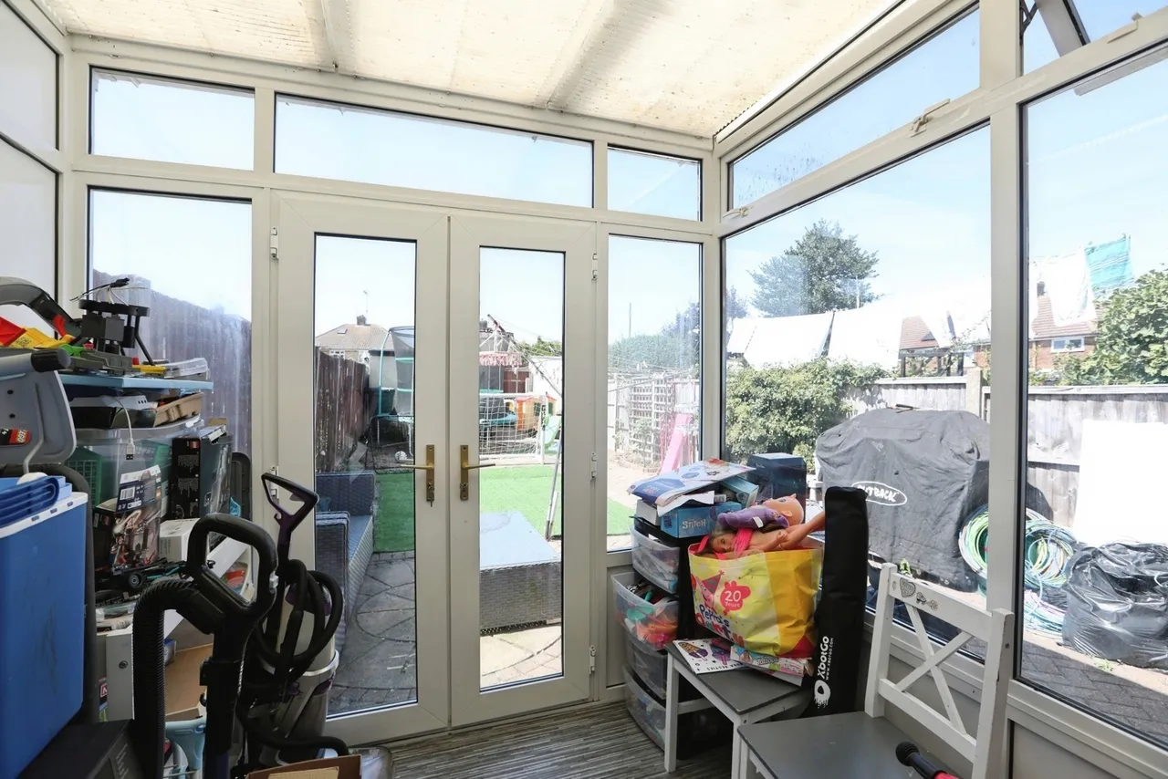 Suffolk Avenue, Rainham, Gillingham, Kent, ME8, photo 22