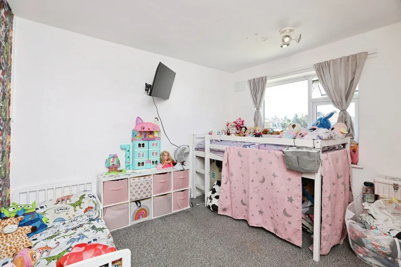 Suffolk Avenue, Rainham, Gillingham, Kent, ME8, photo 24