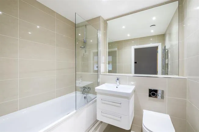 Well Farm Road, Whyteleafe, photo 4