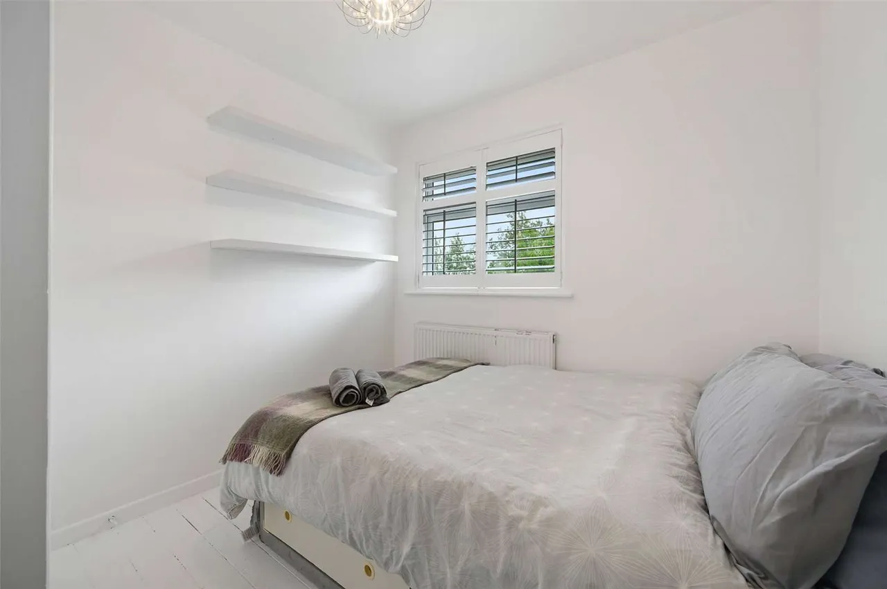 York Close, Kings Langley, Hertfordshire, WD4 9HX, photo 7