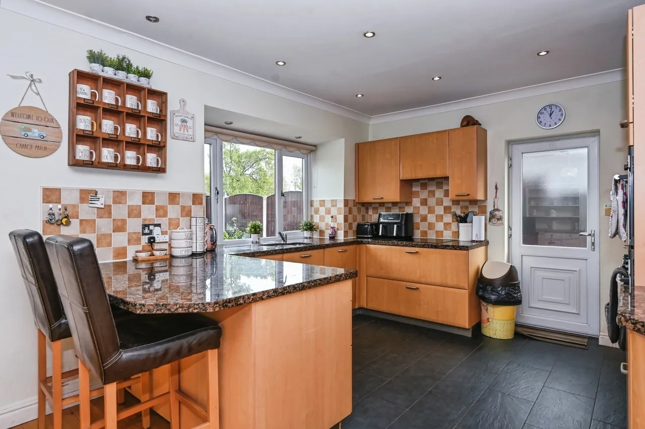 Liverpool Road, Widnes, WA8, photo 3