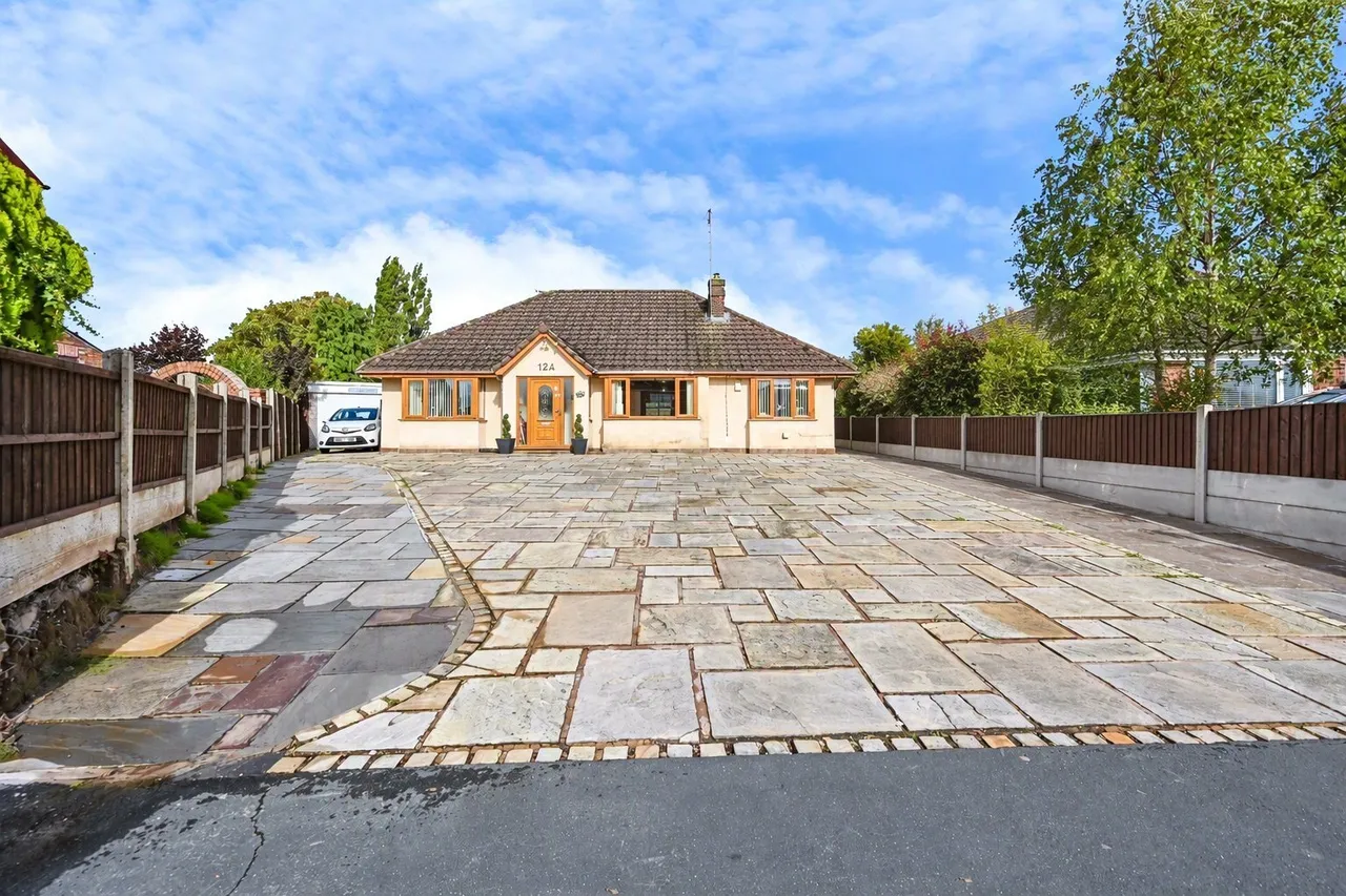 3 bed house for sale, Liverpool Road, Widnes, WA8