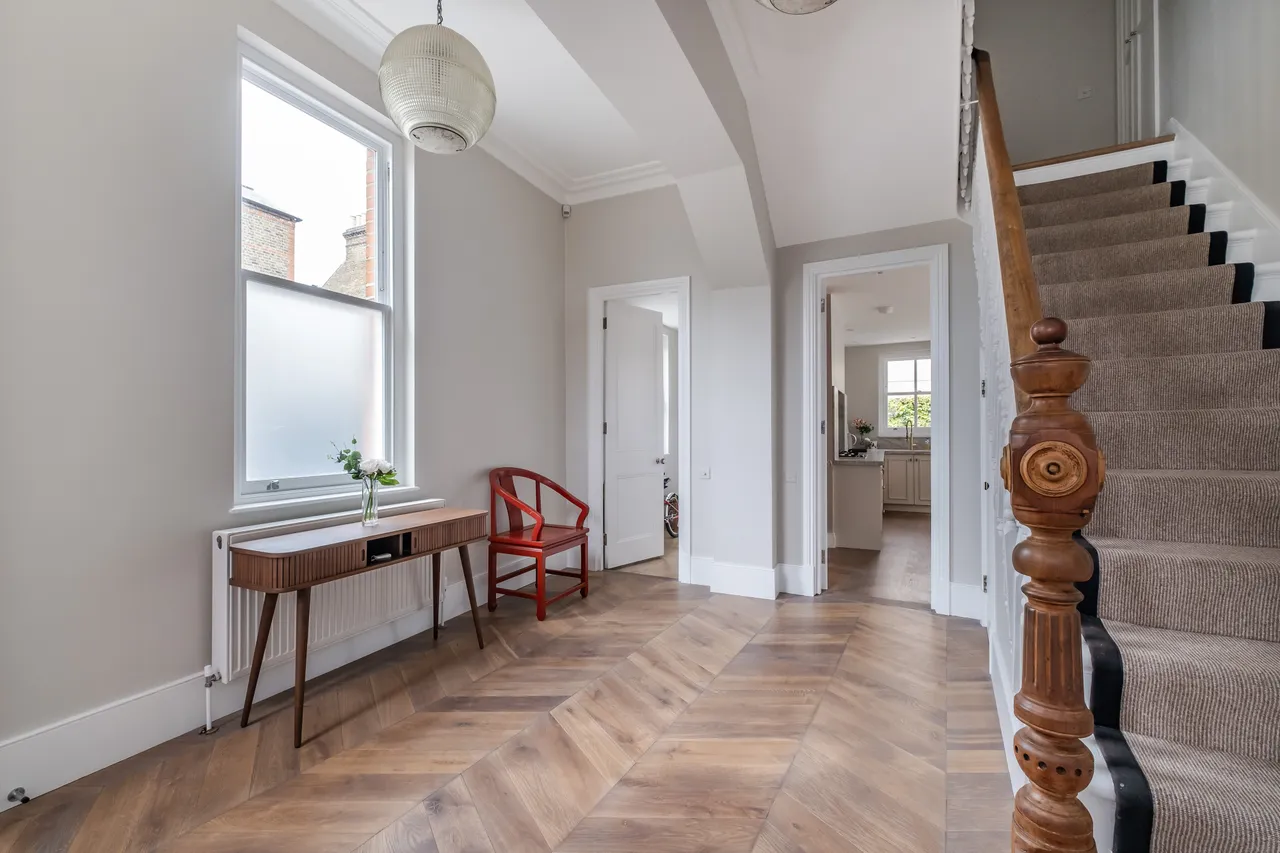 Clapham Common North Side, London, SW4, photo 9