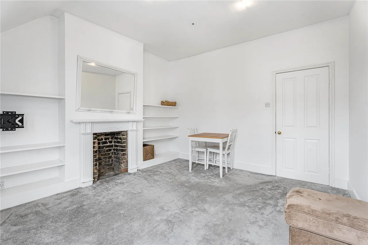 Schubert Road, London, SW15, photo 2