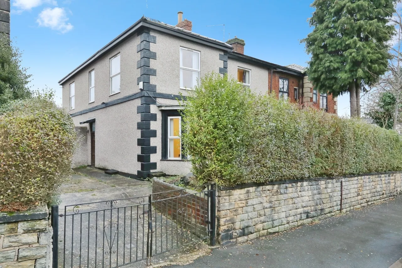 4 bed house for sale — Priory Place, Sheffield, S7