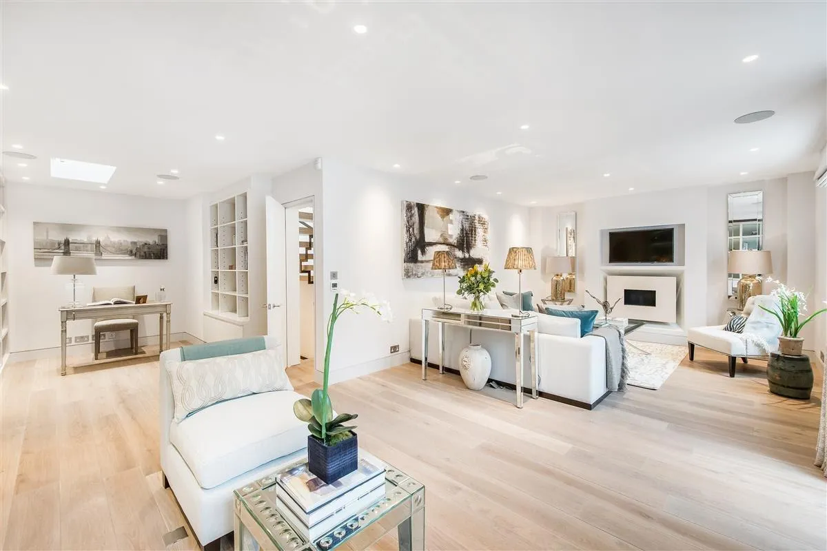 4 bed house to rent, Pavilion Road, Knightsbridge, SW1X