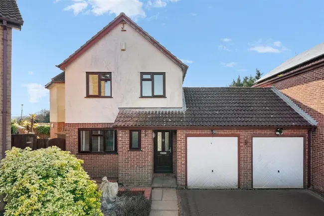 4 bed house for sale — Anderson Close, Harefield,