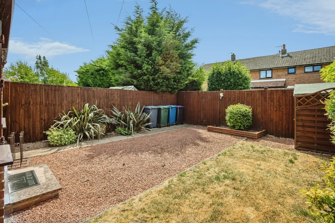 Fairway Crescent, Newton, NG13, photo 19