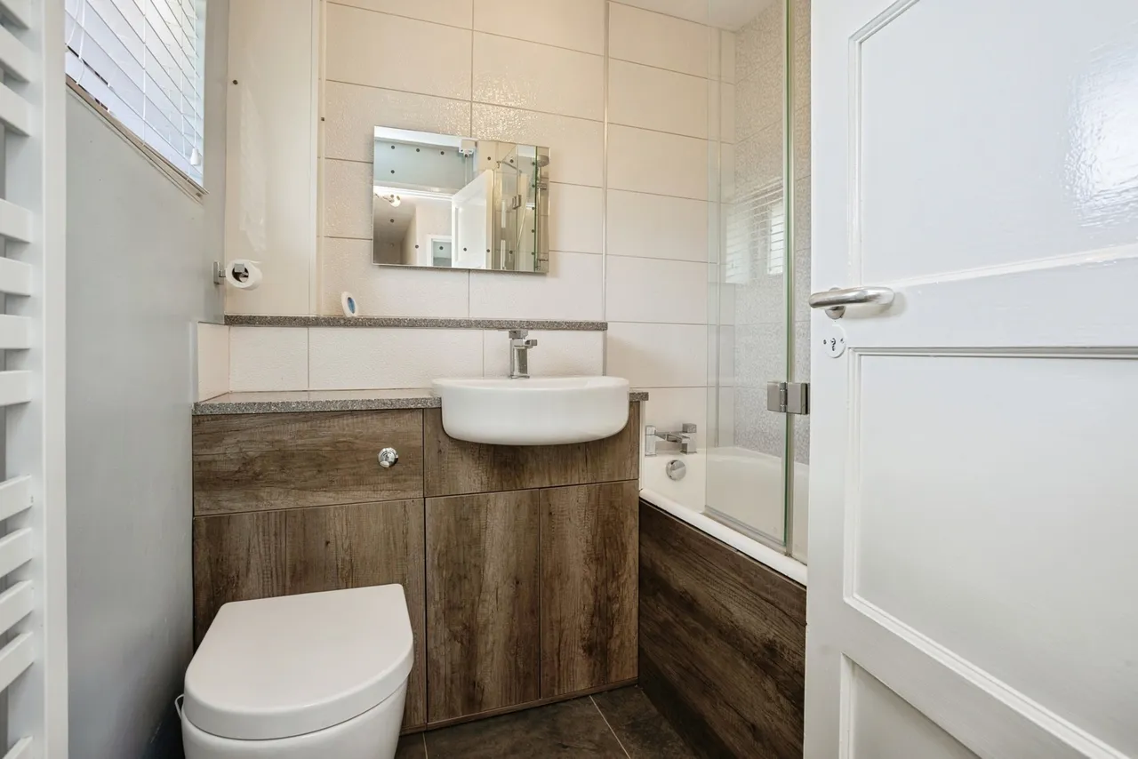 Fairway Crescent, Newton, NG13, photo 13