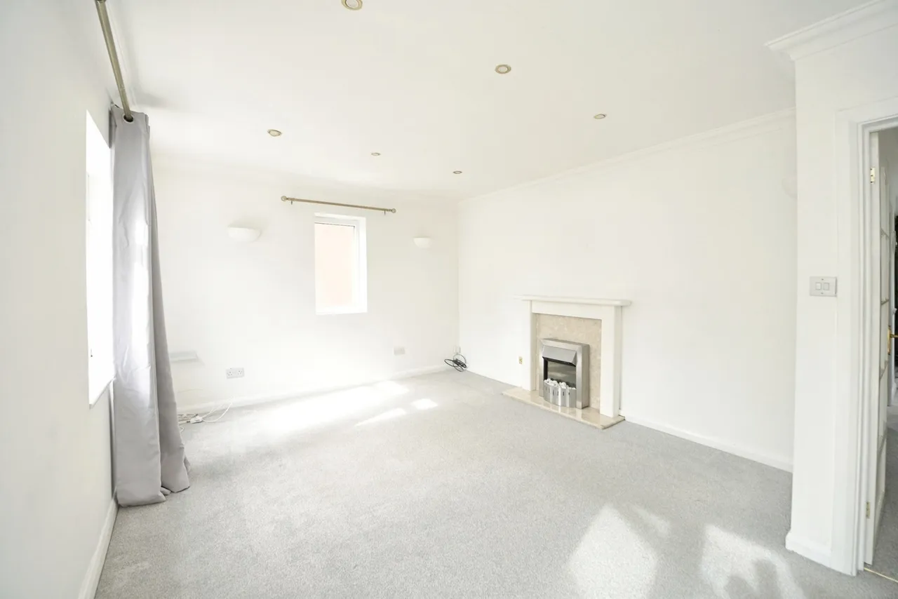 St. Johns Road, Romford, RM5, photo 3