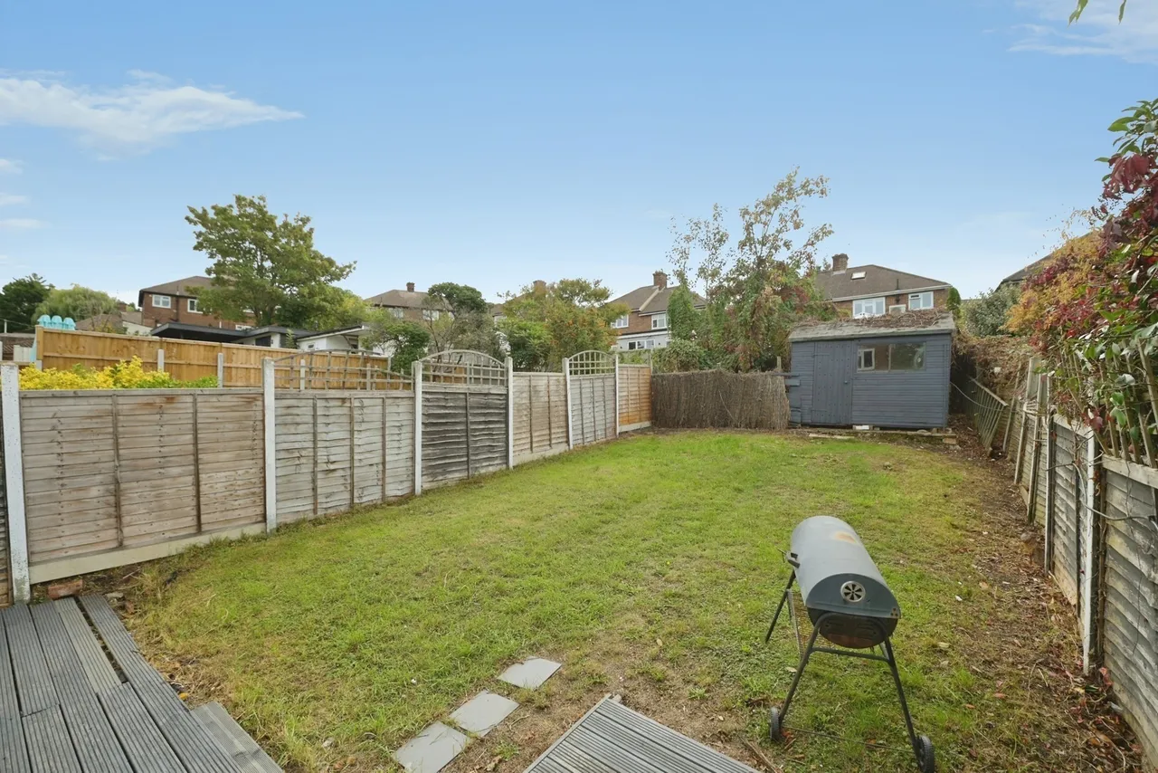 St. Johns Road, Romford, RM5, photo 15