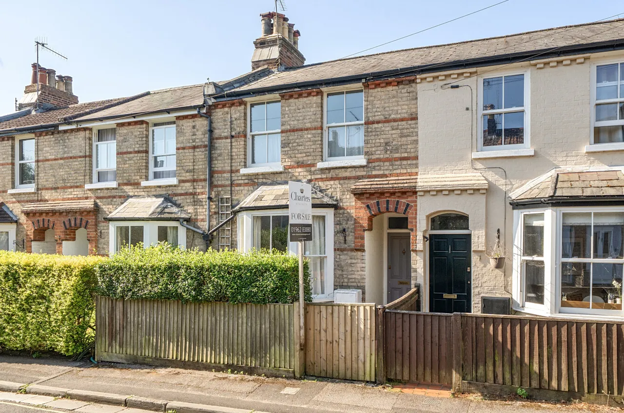 2 bed house for sale, Hyde Close, Winchester, SO23