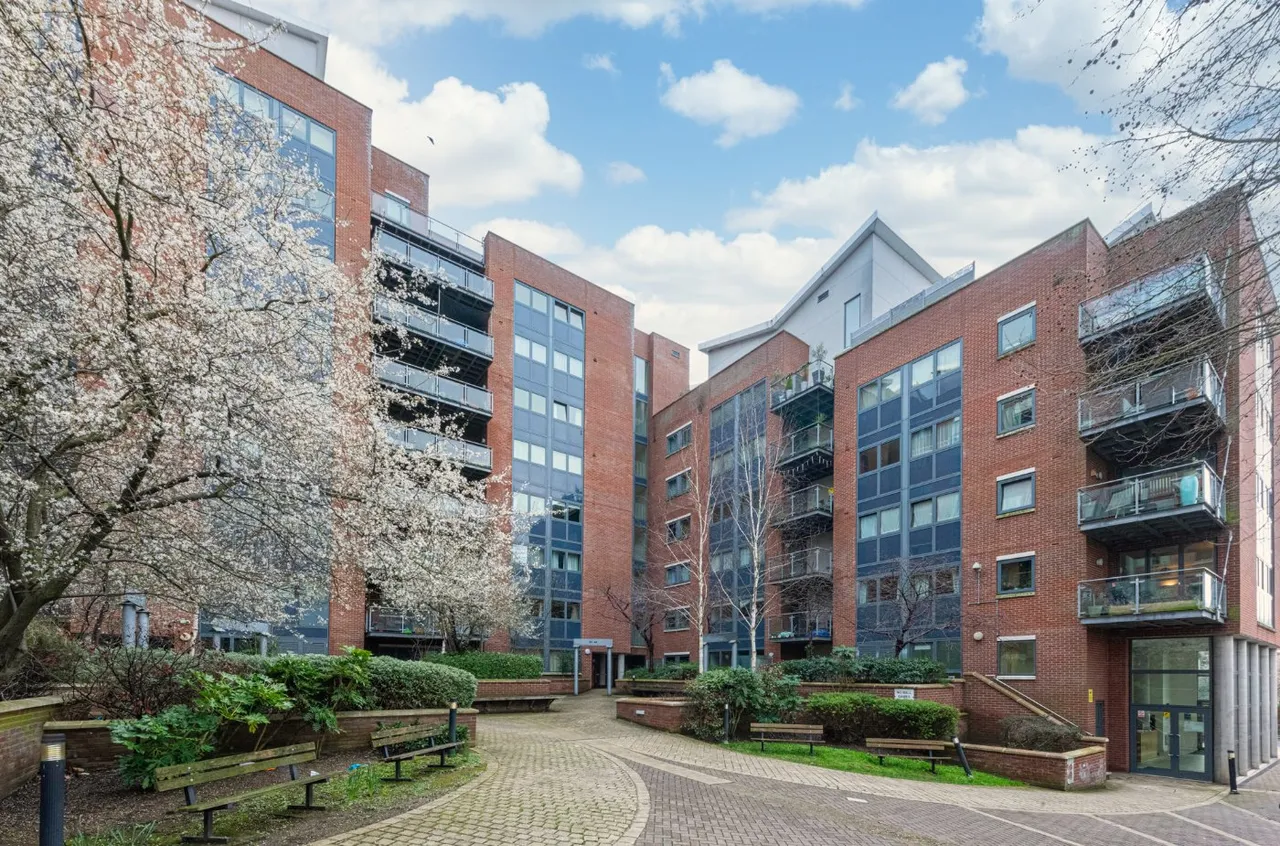 Donnington Road, London, NW10, photo 9
