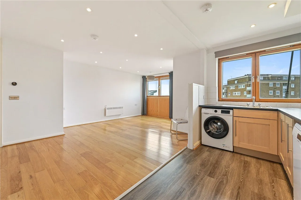 Donnington Road, London, NW10, photo 7