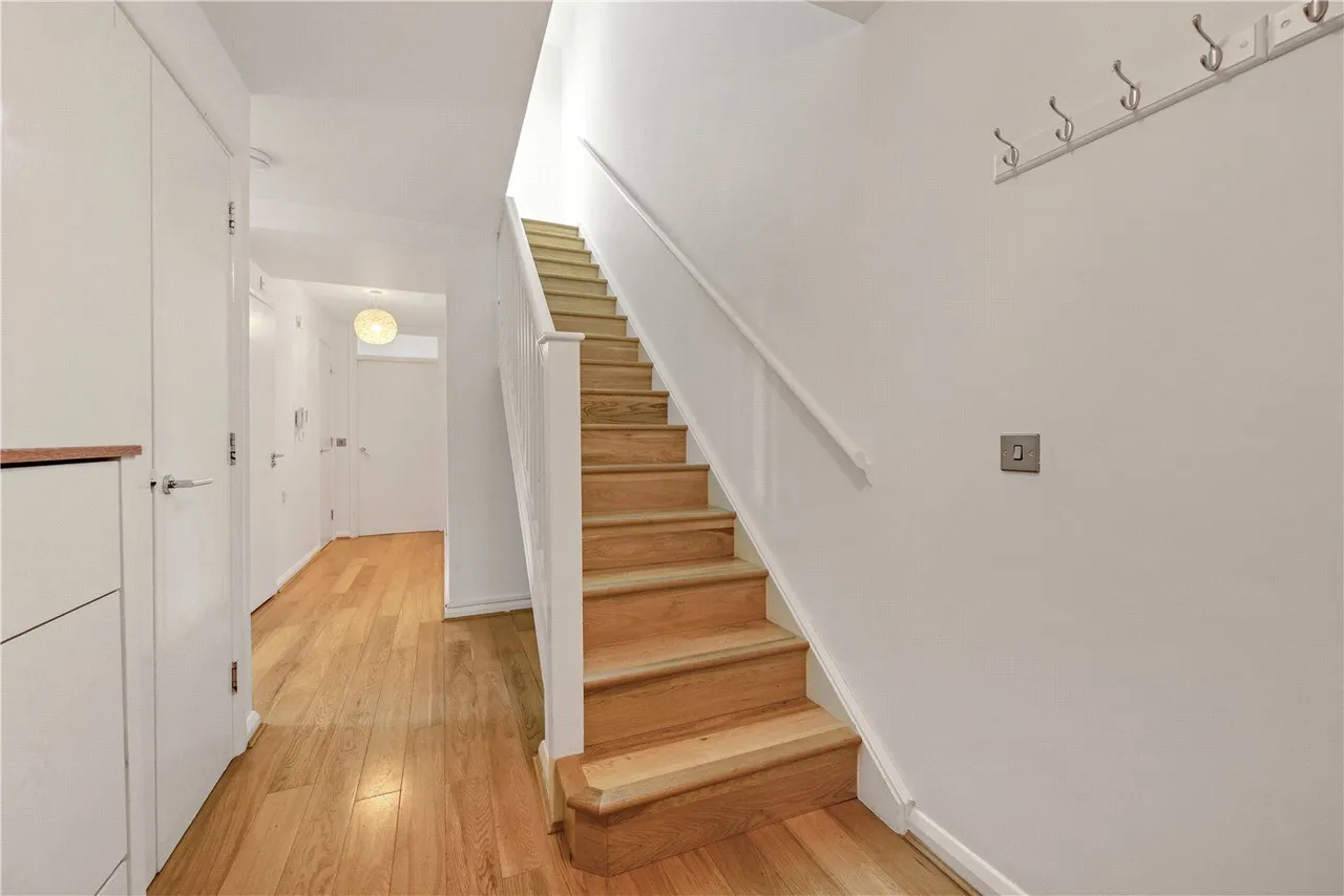 Donnington Road, London, NW10, photo 8
