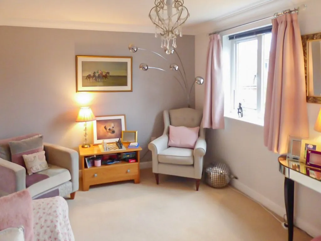 Staverton, Trowbridge, photo 2