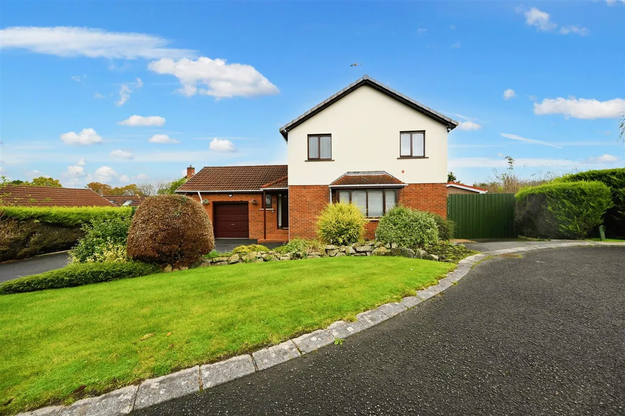 3 bed house for sale, Kiln Park, Templepatrick, BT39