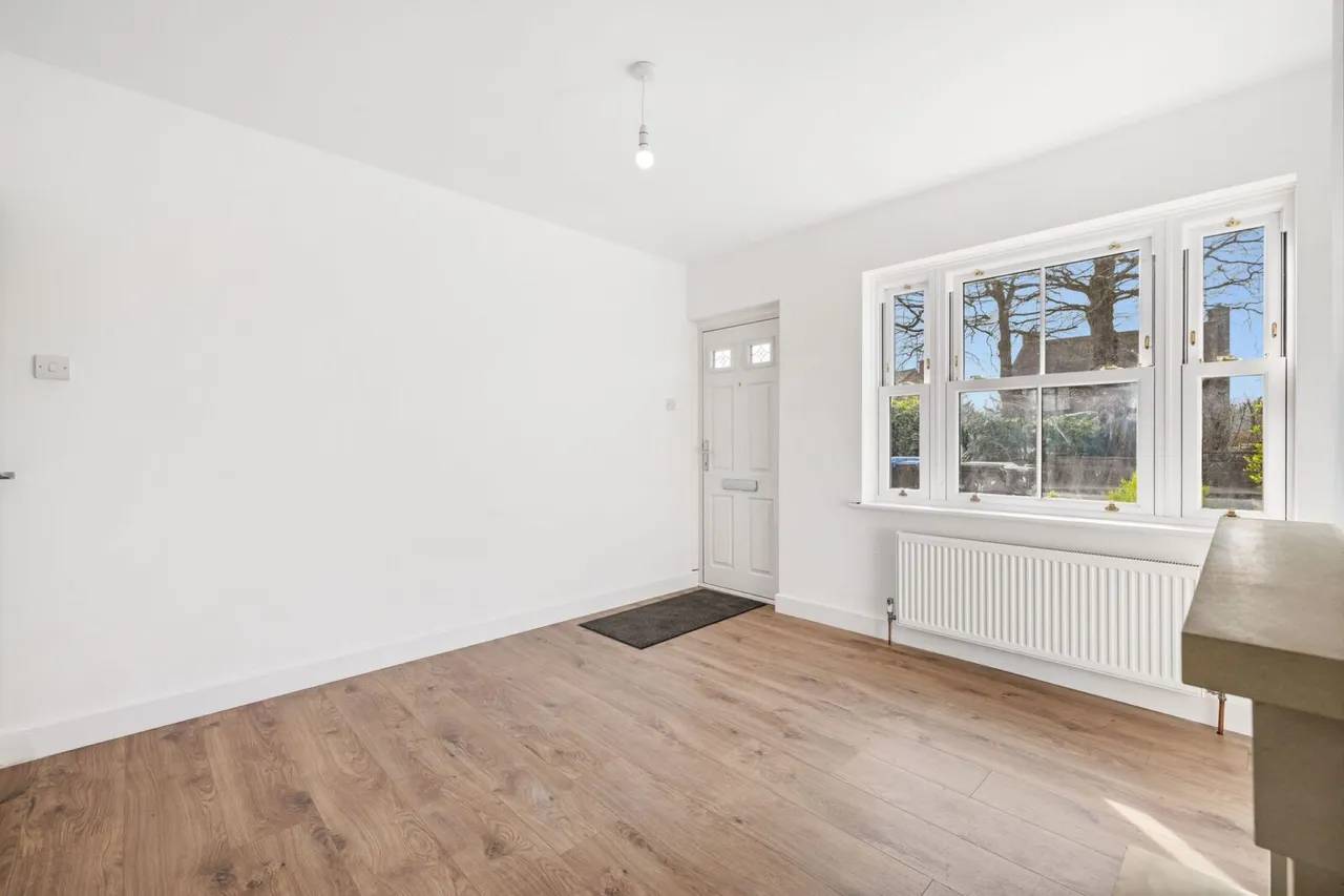 Dunnings Road, East Grinstead, RH19, photo 11