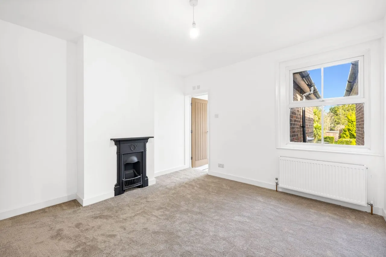 Dunnings Road, East Grinstead, RH19, photo 23