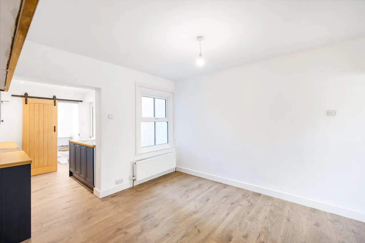 Dunnings Road, East Grinstead, RH19, photo 6