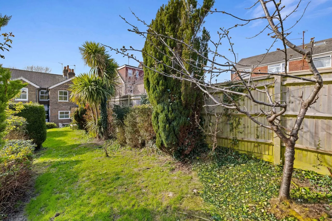 Dunnings Road, East Grinstead, RH19, photo 4