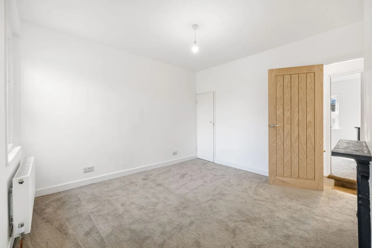 Dunnings Road, East Grinstead, RH19, photo 16