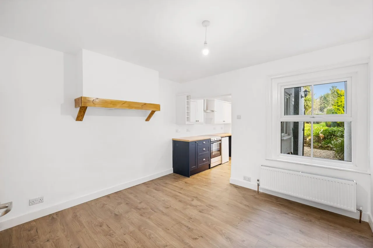 Dunnings Road, East Grinstead, RH19, photo 9