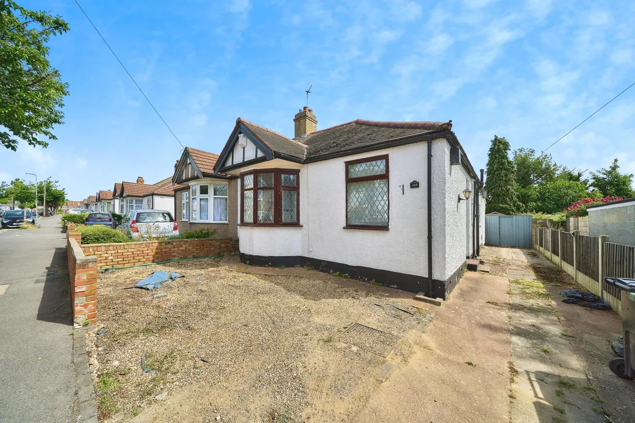 Clinton Crescent, Ilford, IG6, photo 19