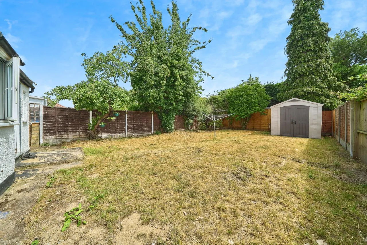 Clinton Crescent, Ilford, IG6, photo 13