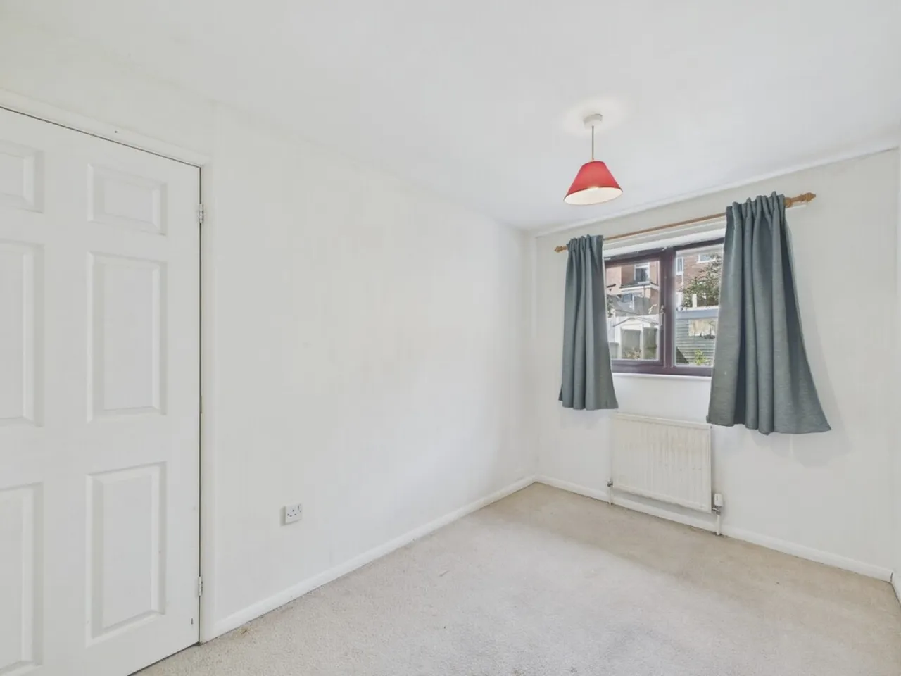 Holland Road, Old Whittington, S41, photo 13