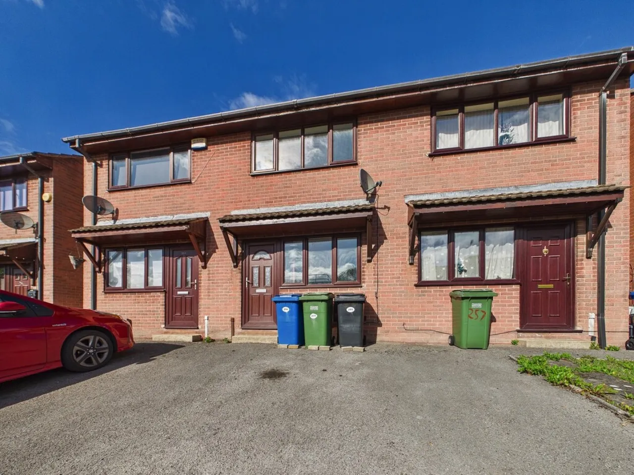 2 bed house for sale, Holland Road, Old Whittington, S41
