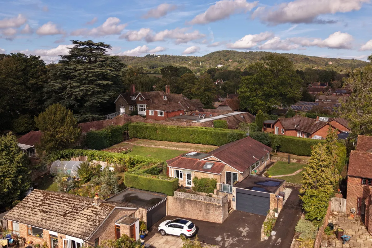 Mapledrakes Close, Ewhurst, GU6, photo 15