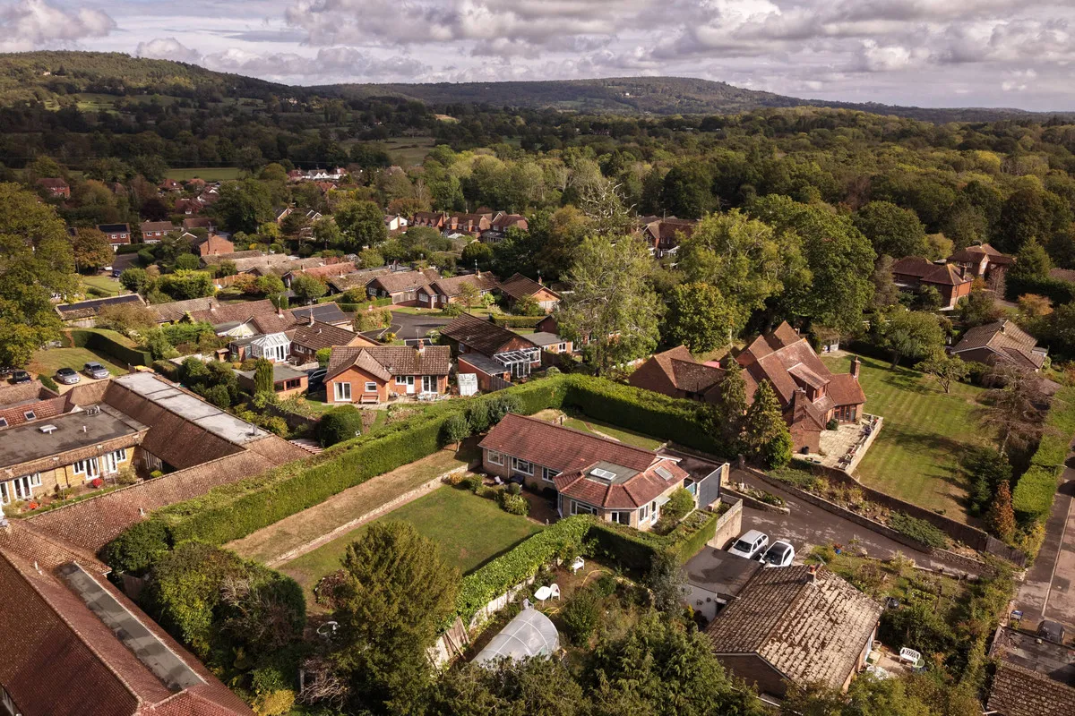 Mapledrakes Close, Ewhurst, GU6, photo 17