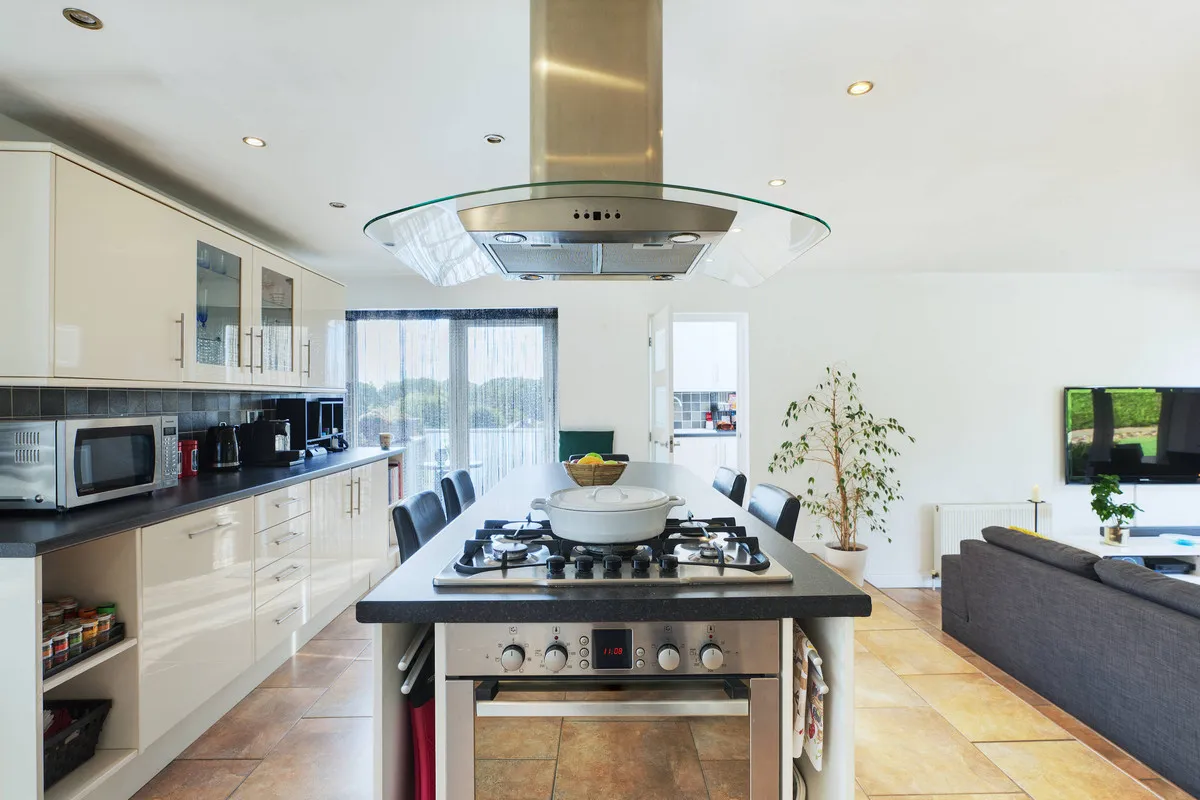 Mapledrakes Close, Ewhurst, GU6, photo 6