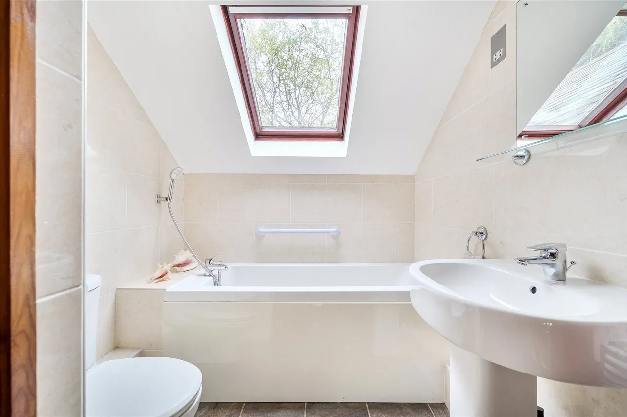 Launceston, PL15, photo 12
