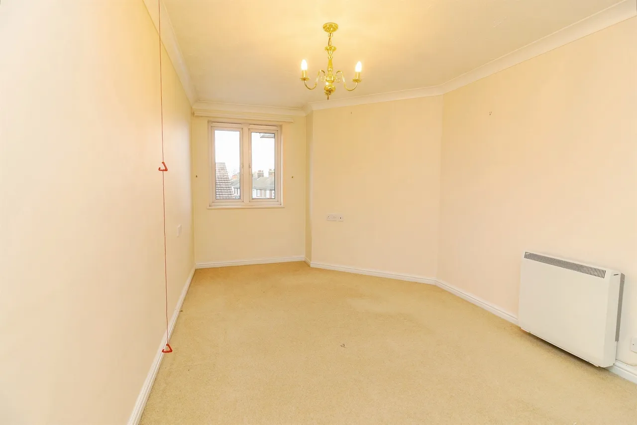 Clifford Avenue, Bletchley, MK2, photo 11
