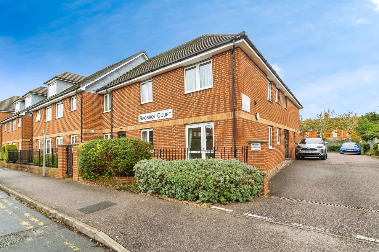 1 bed flat for sale, Clifford Avenue, Bletchley, MK2