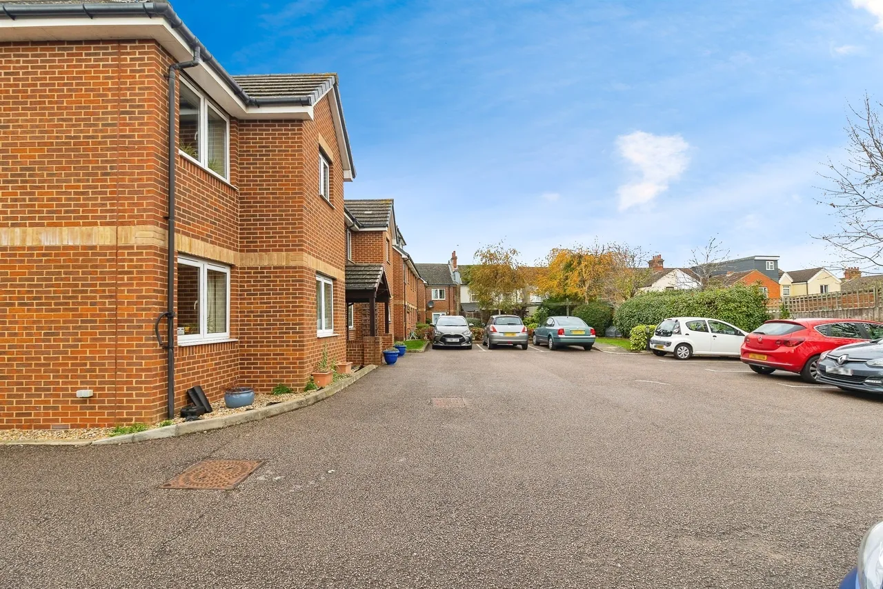 Clifford Avenue, Bletchley, MK2, photo 15