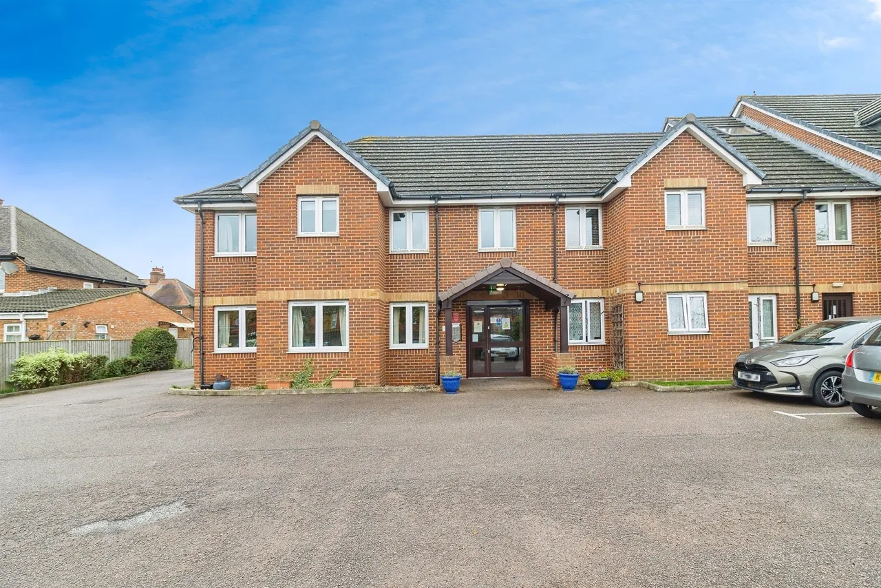 Clifford Avenue, Bletchley, MK2, photo 16