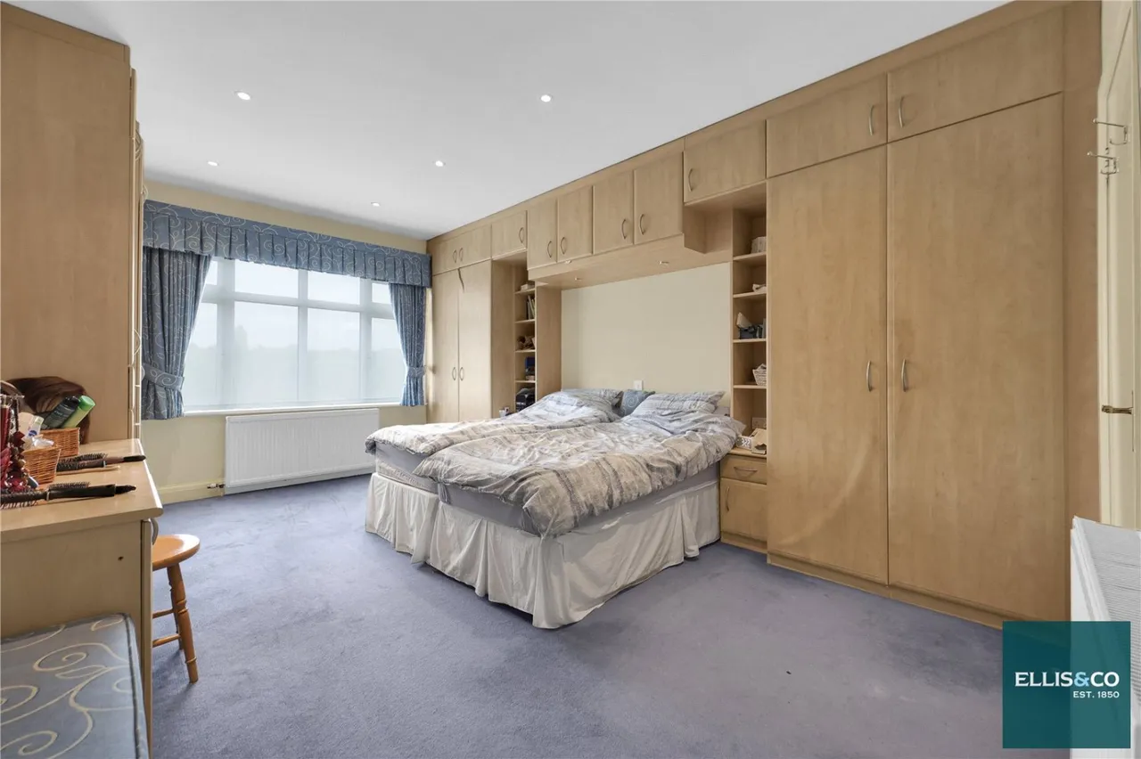 Tenterden Drive, Hendon, NW4, photo 11