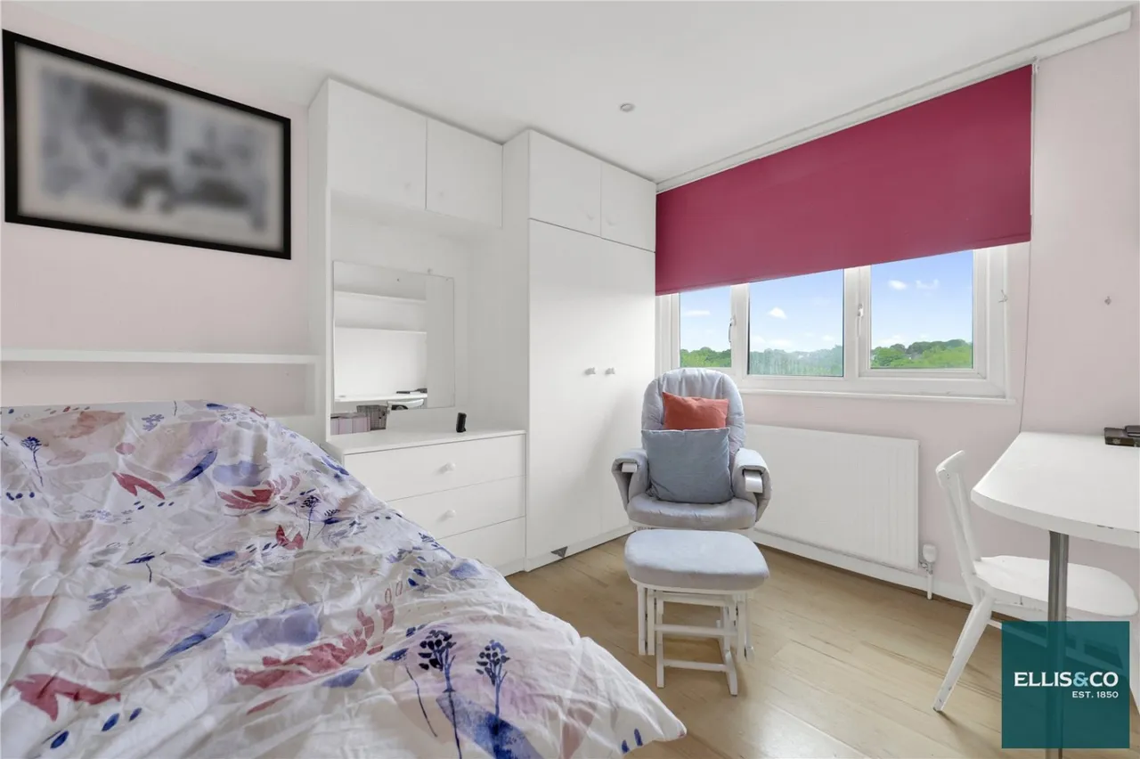 Tenterden Drive, Hendon, NW4, photo 16