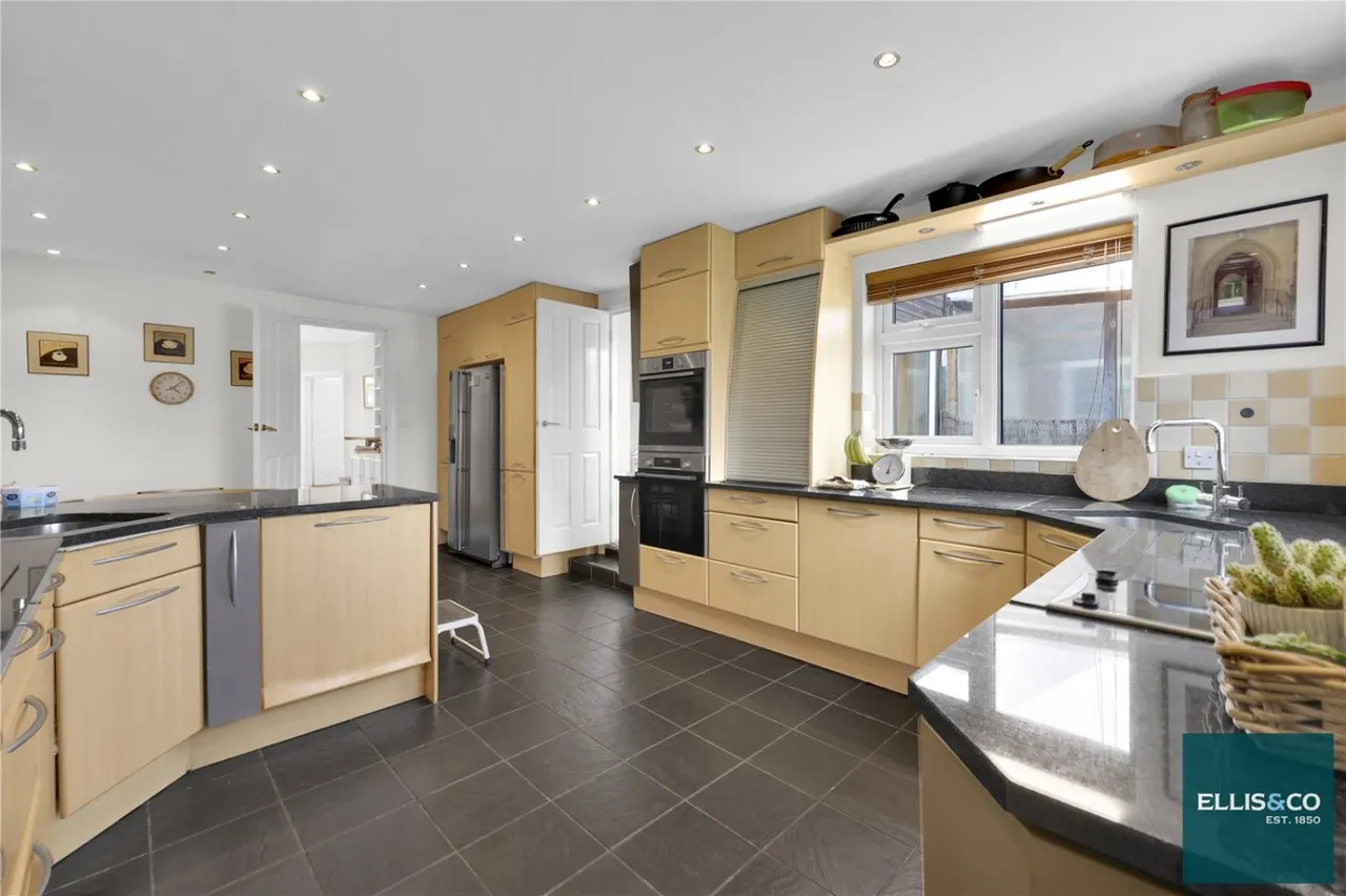Tenterden Drive, Hendon, NW4, photo 4