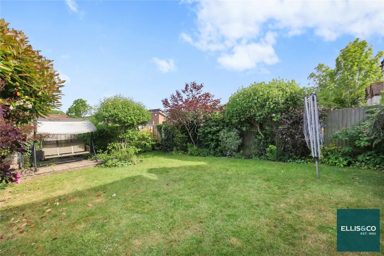 Tenterden Drive, Hendon, NW4, photo 24
