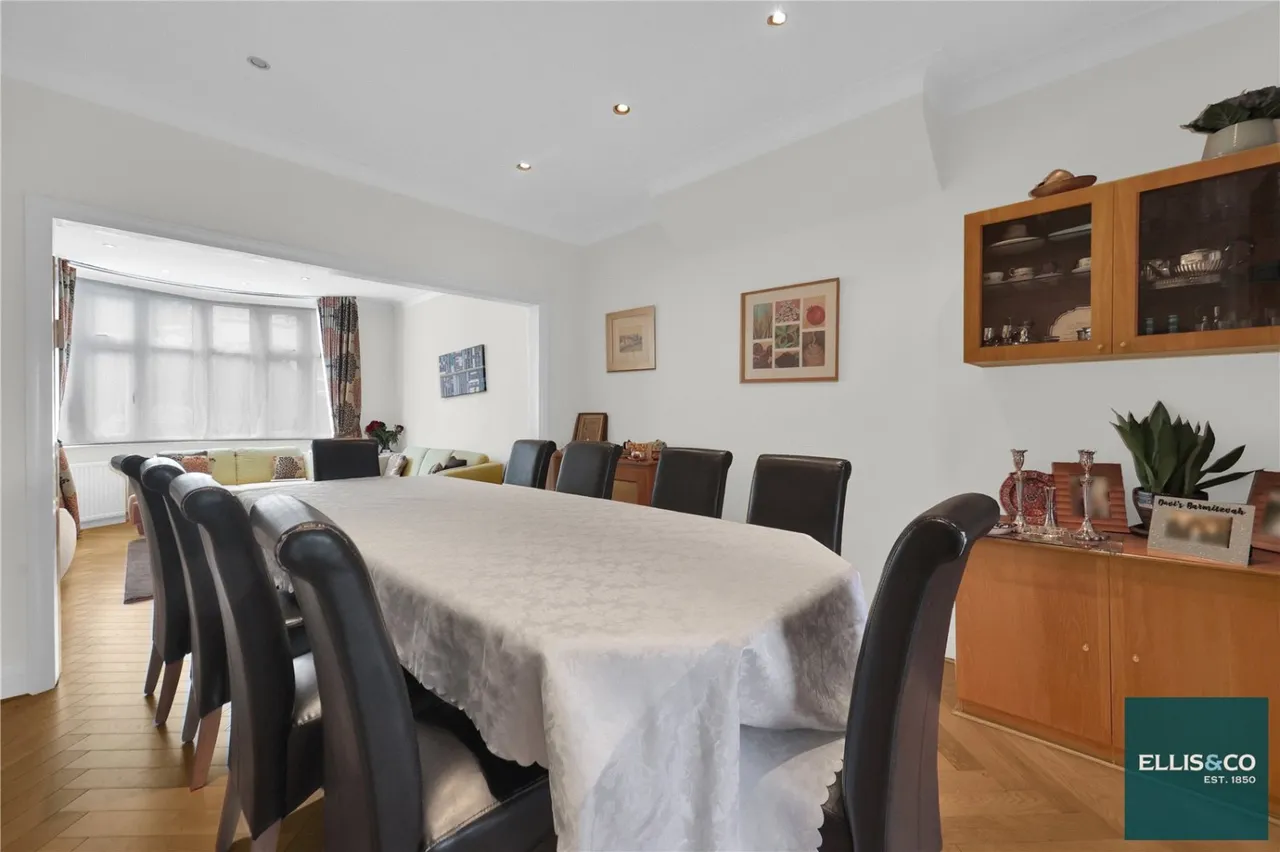 Tenterden Drive, Hendon, NW4, photo 6